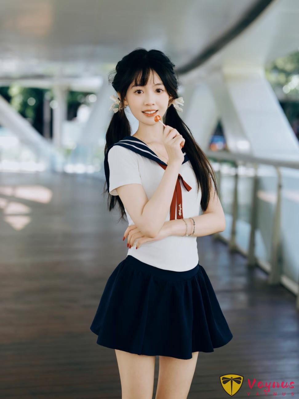9个JK制服拍照姿势，秒变甜妹少女，这才是夏天的清纯天花板