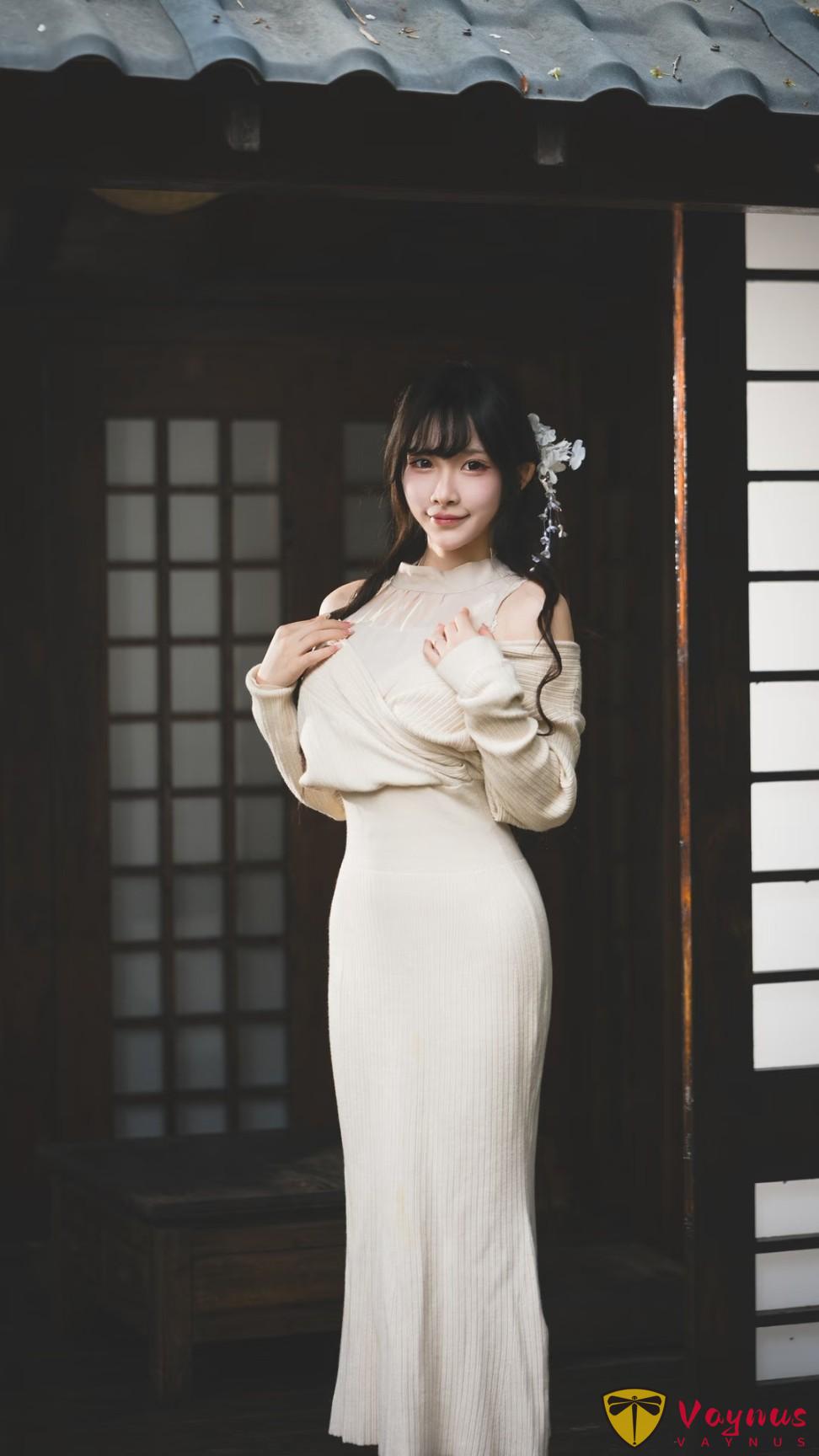 溫柔，是姐姐最強的武器！9個拍照姿勢，全是高階又剋制的性感