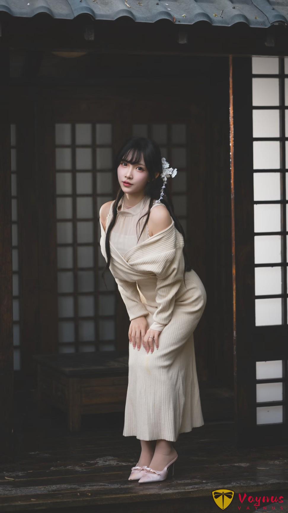 溫柔，是姐姐最強的武器！9個拍照姿勢，全是高階又剋制的性感