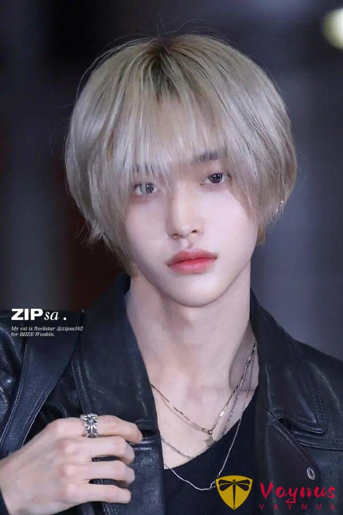 EXO成员整蛊都暻秀？宁艺卓电话泄露？朴敏英瘦脱相？朴元彬奢侈代言？李惠利文咏珊看秀？