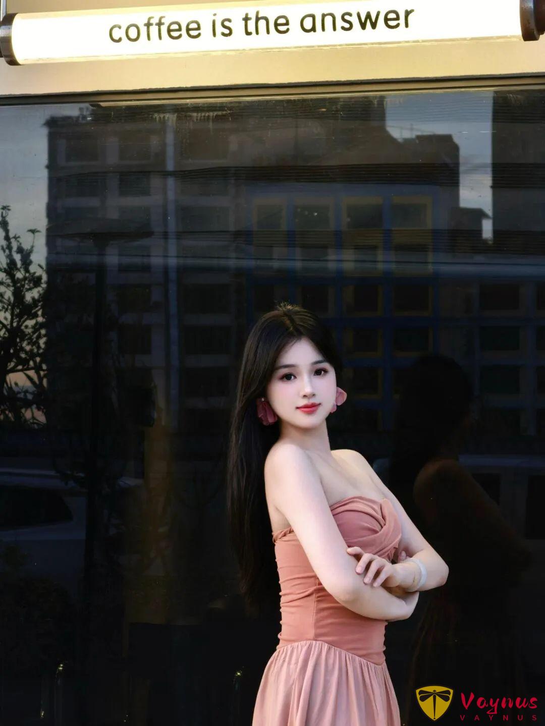 咖啡廳打卡也能拍成氛圍女主！9個鬆弛感姿勢，腿長臉小氣質爆表！