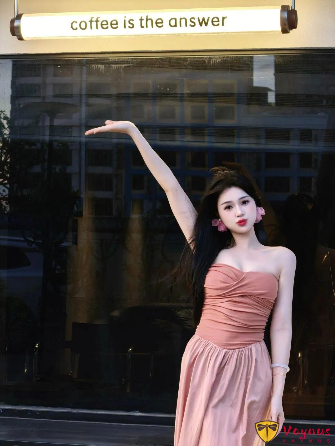 咖啡廳打卡也能拍成氛圍女主！9個鬆弛感姿勢，腿長臉小氣質爆表！