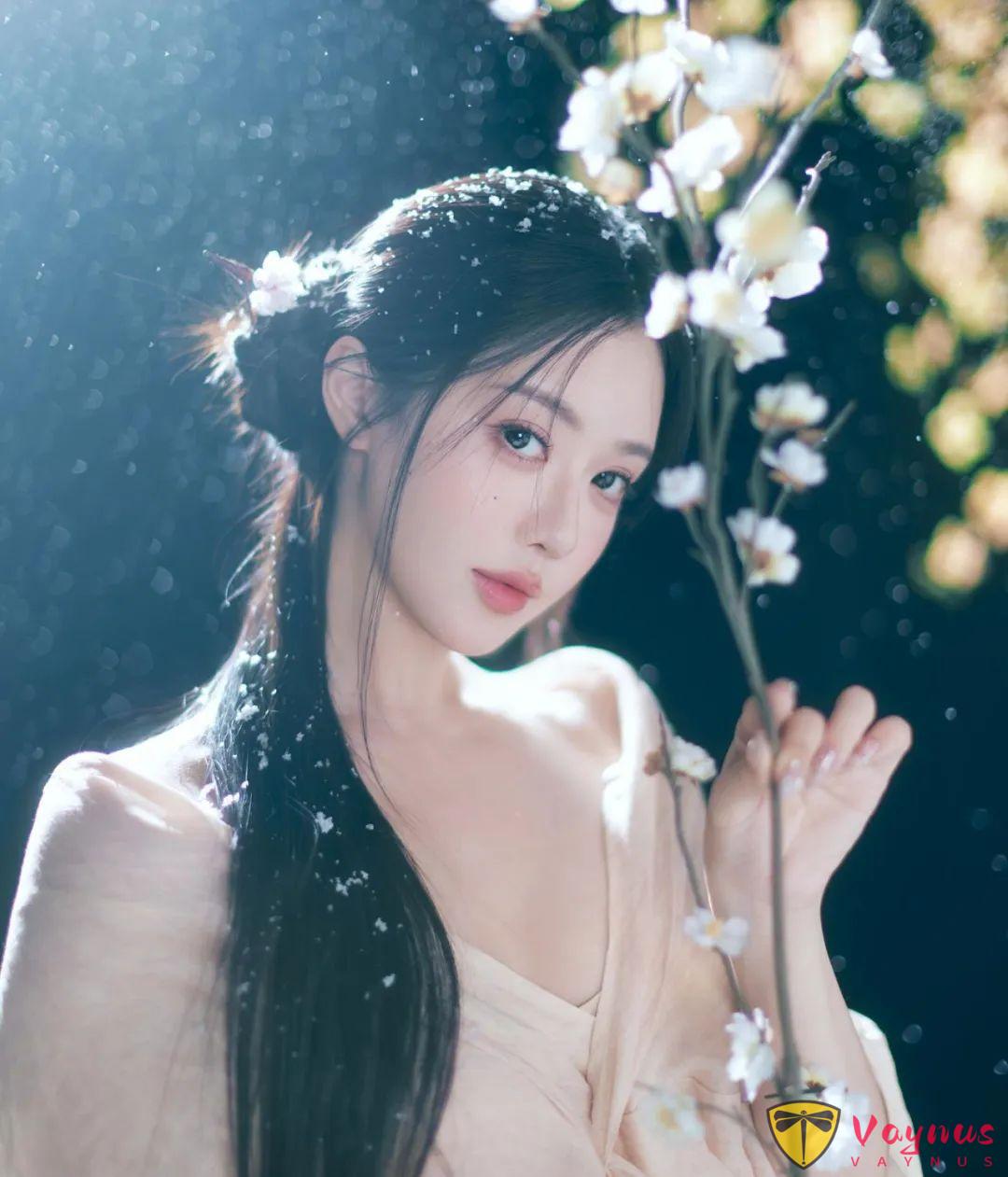 滬上極品女神！時尚靚麗，凹凸有致，嘟嘴賣萌真的太美了