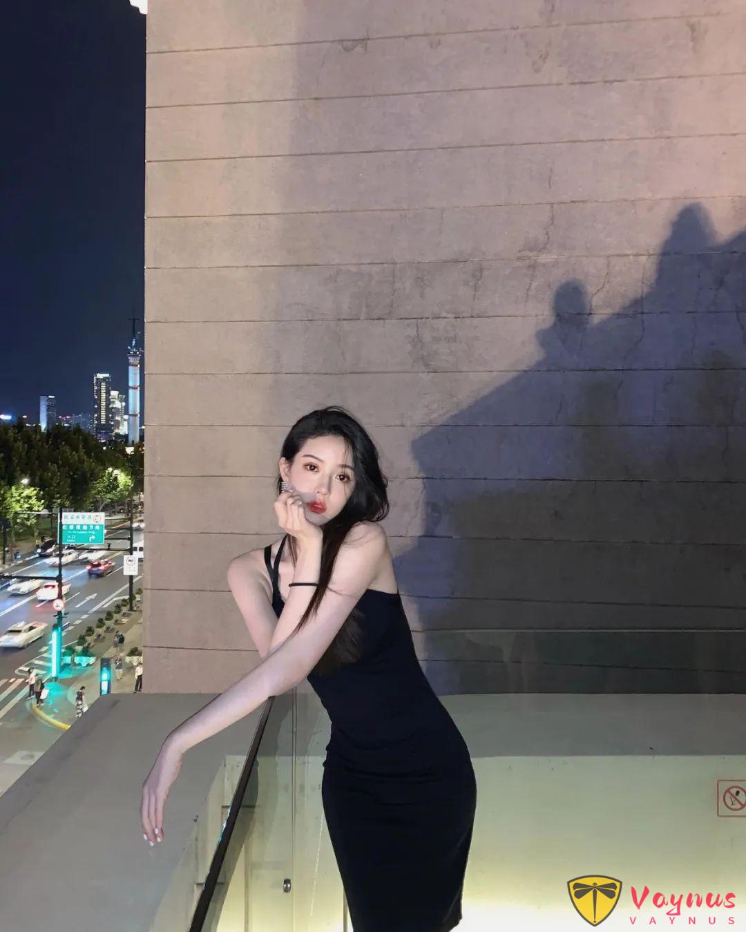 滬上極品女神！時尚靚麗，凹凸有致，嘟嘴賣萌真的太美了