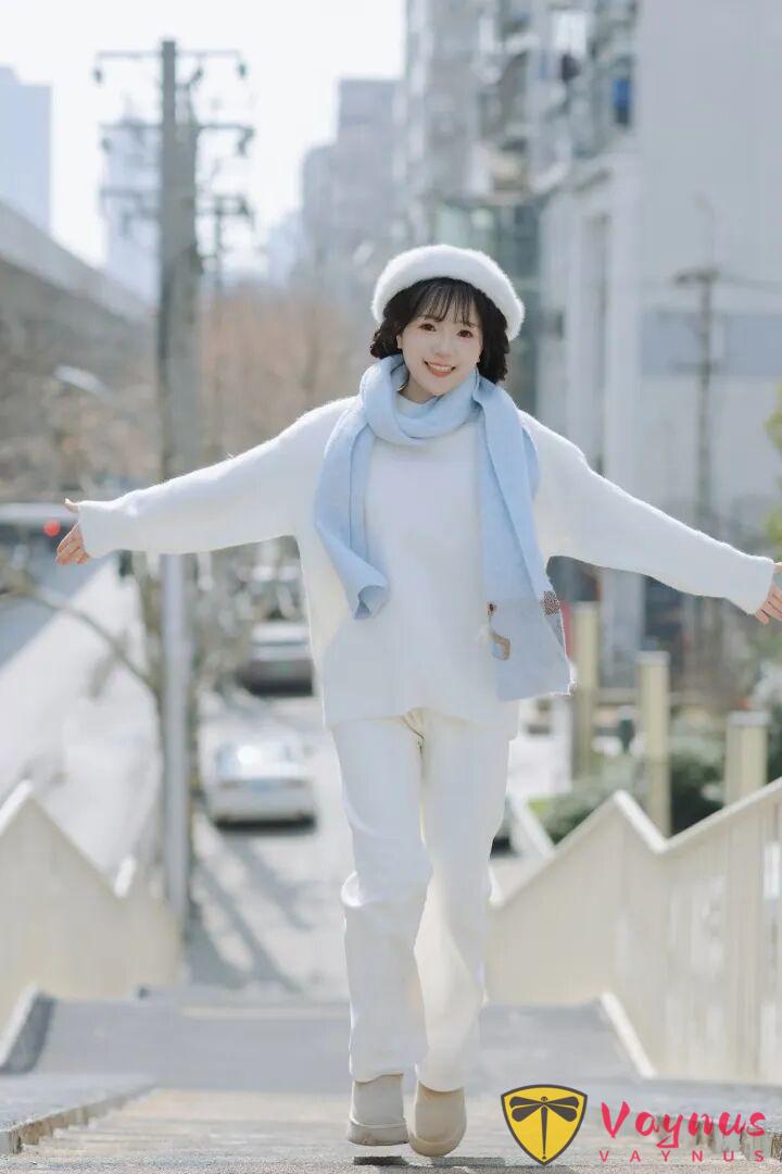 冬日街拍，9個萬能姿勢！溫柔甜美、自信大方，拍出溫暖好氣質