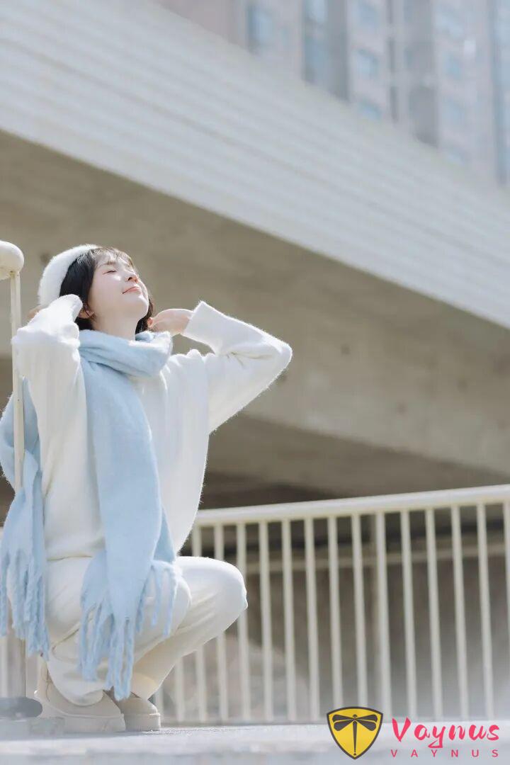 冬日街拍，9個萬能姿勢！溫柔甜美、自信大方，拍出溫暖好氣質