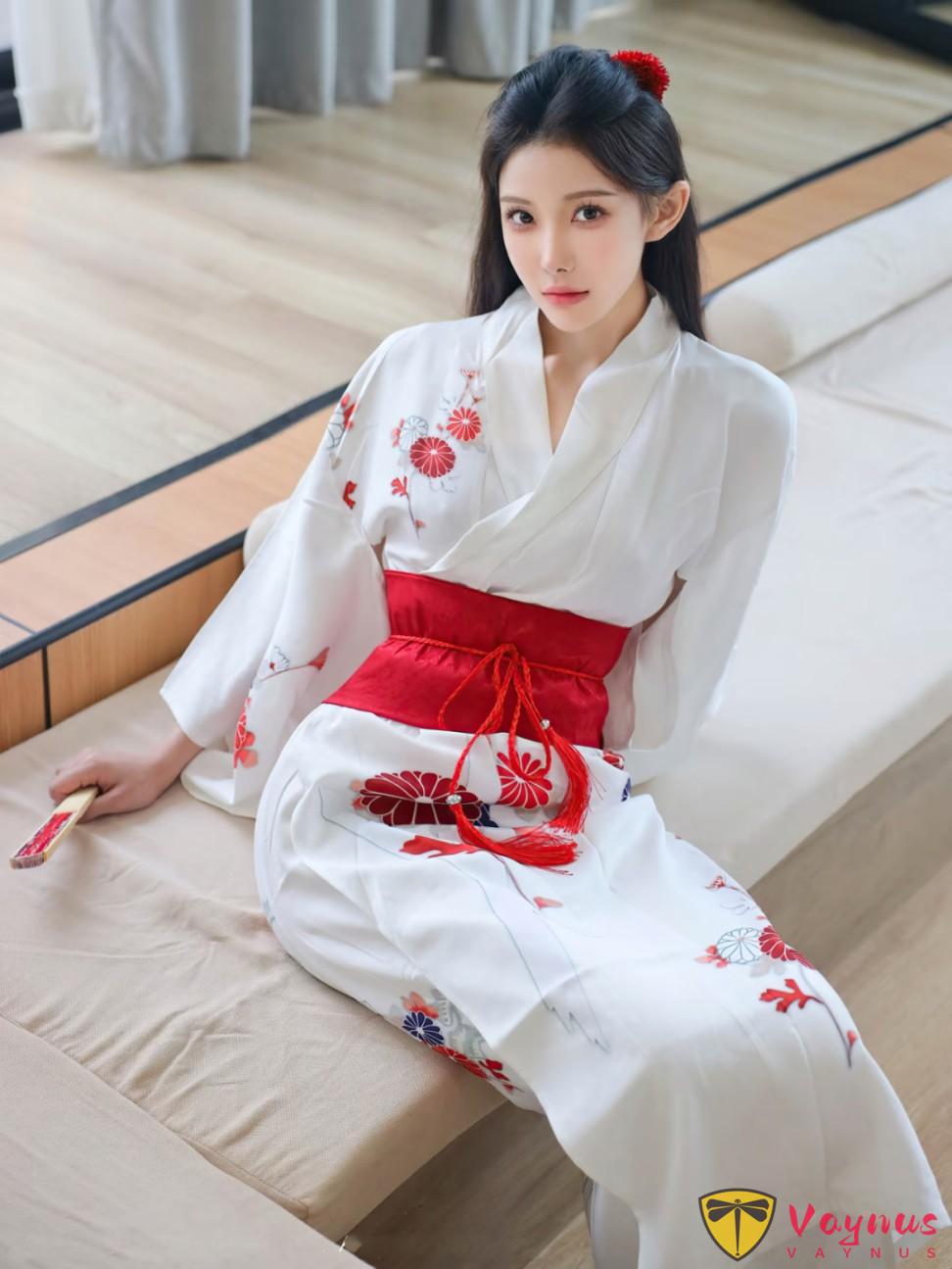 室内人像拍照:不用复杂布光,9个姿势拍出如水般的清冷与柔情