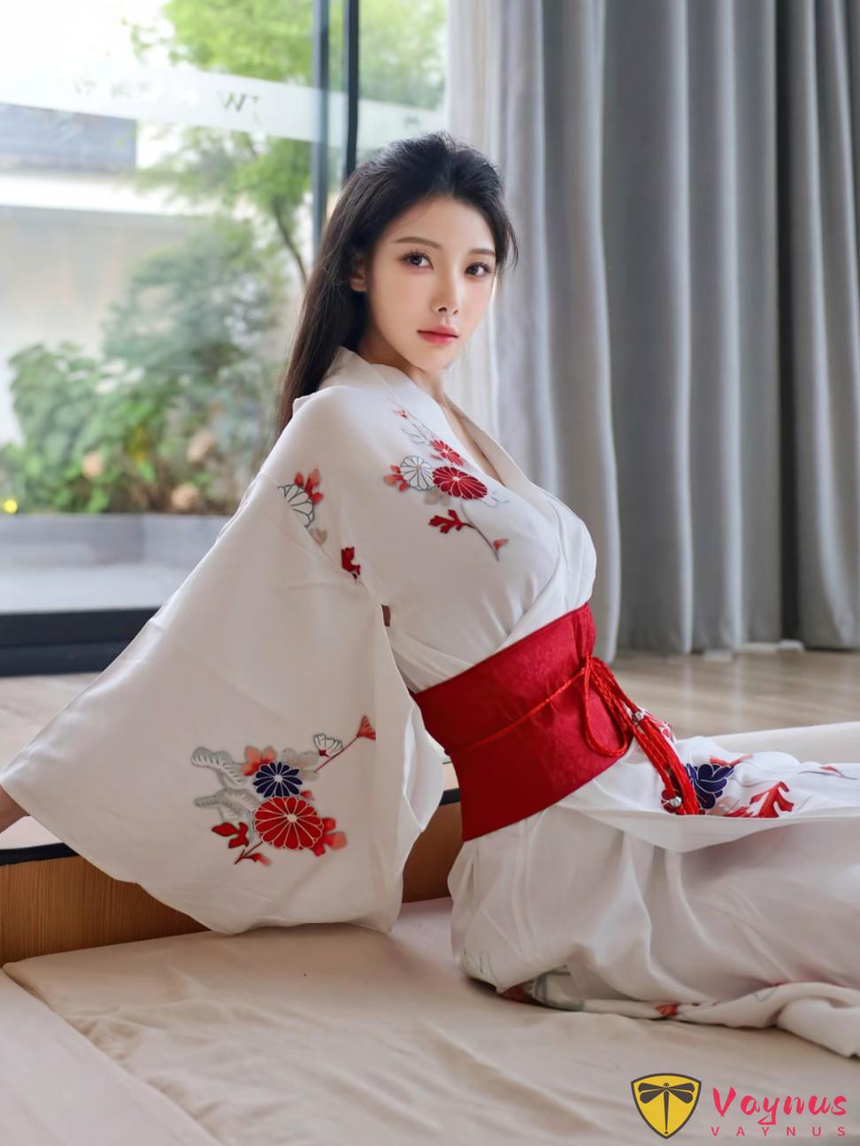 室内人像拍照:不用复杂布光,9个姿势拍出如水般的清冷与柔情