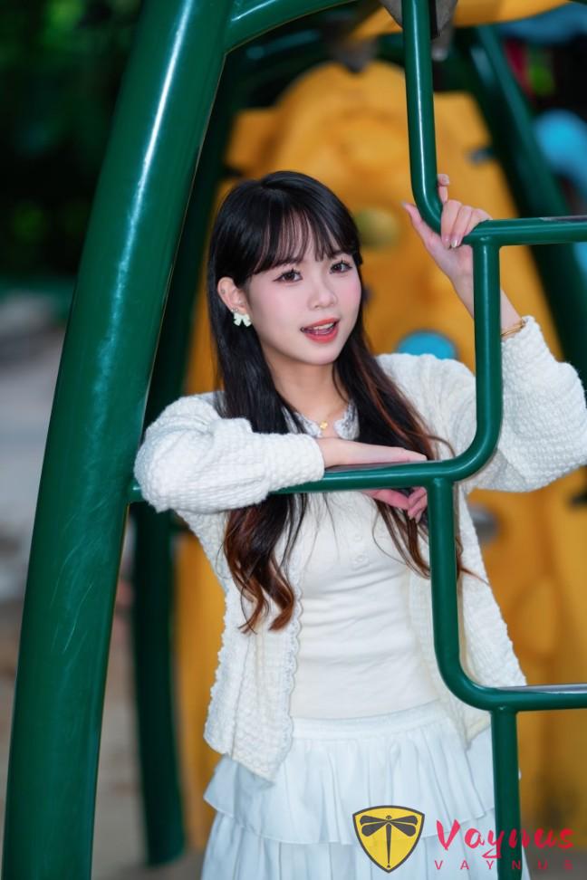 9個甜妹拍照姿勢,溫柔甜美又可愛,拍出甜系少女感大片