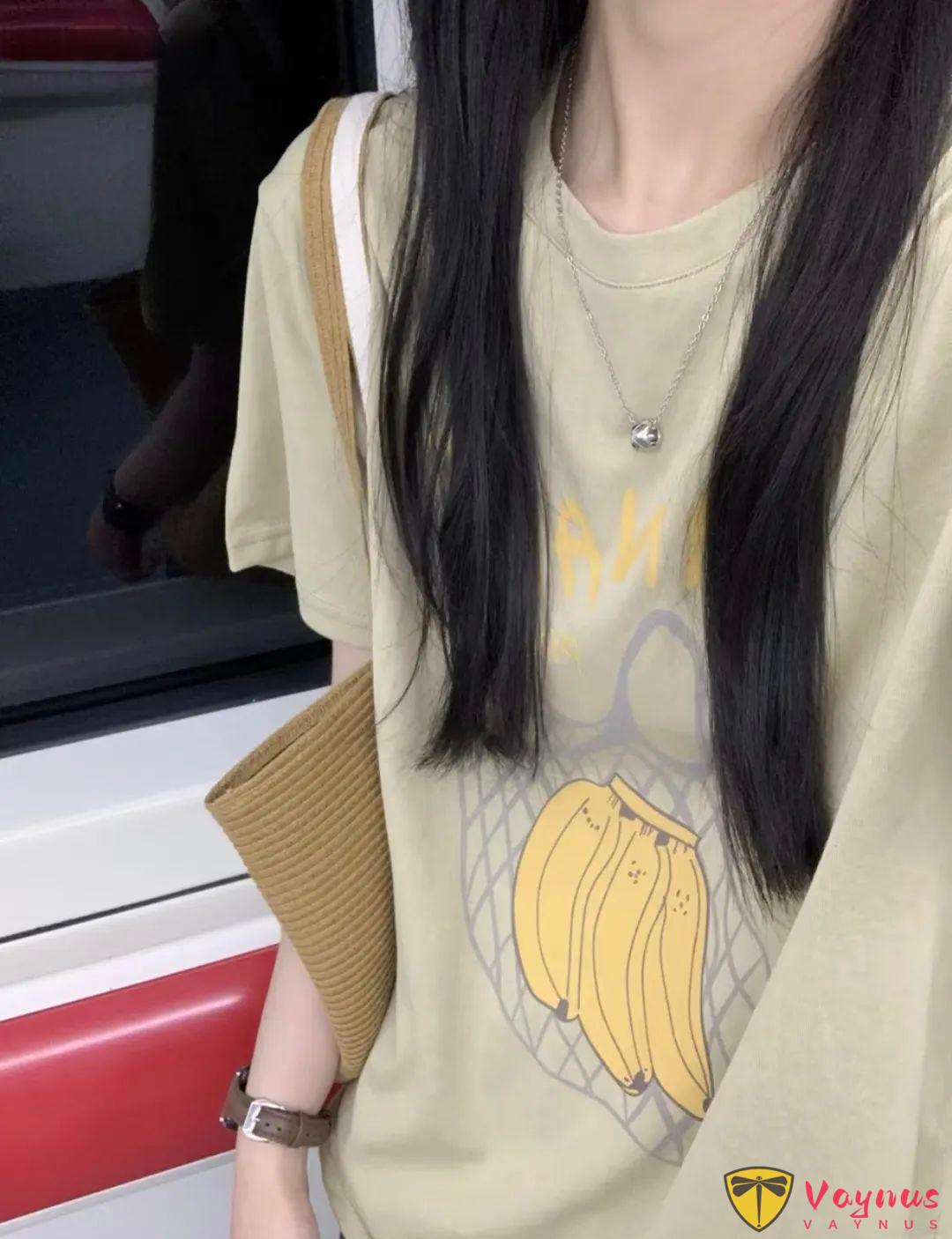 灰色+黄色的穿搭灵感