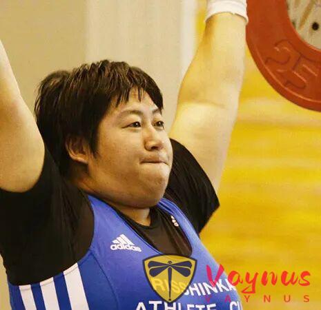 日本电影《卖梦的二人/不道德的夫妻》（2012）