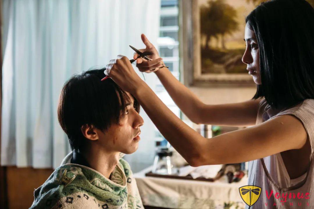 这部台剧《最后的诗句》将爱情+青年贫困相结合，题材和内容让人相当共情！