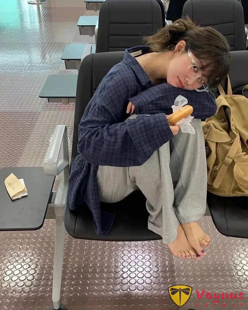 超火的蓝色格子衬衫穿搭
