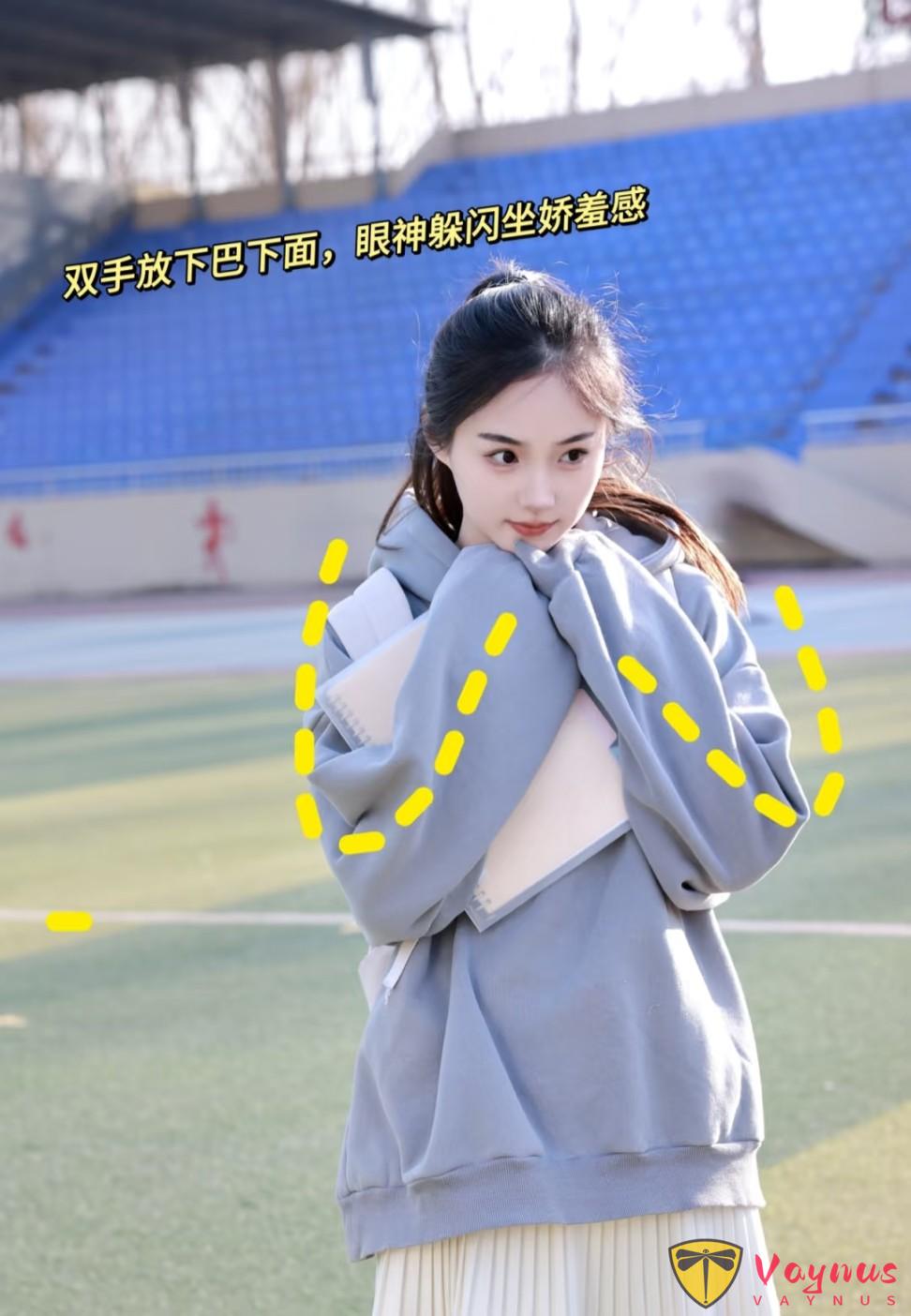 9個校園操場拍照姿勢，限時重返18歲，秒變元氣滿滿的韓系學妹