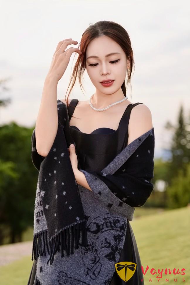 走,拍照去!9个万能姿势,温柔高级显气质,简直美到犯规