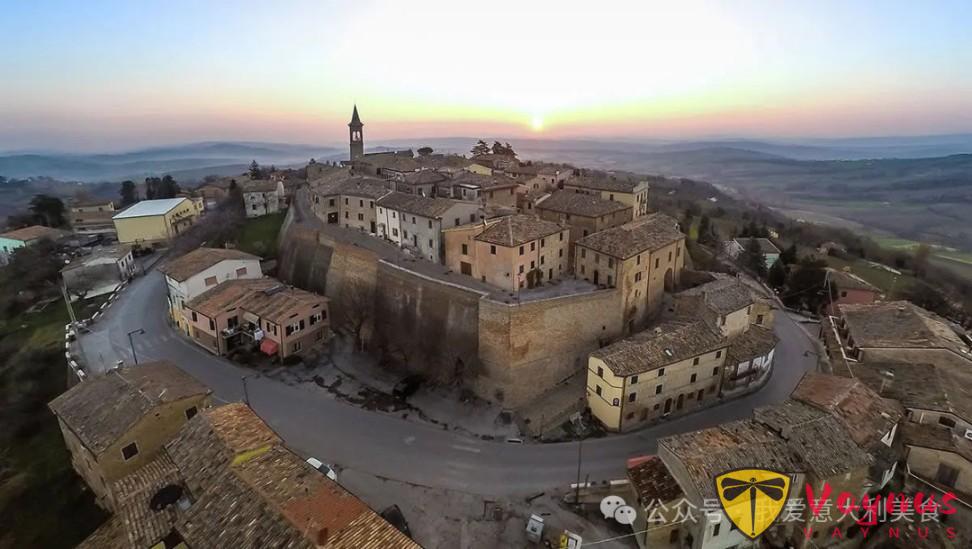 两次世界大战期间诞生的Fratte Rosa糖浆饼干是什么？