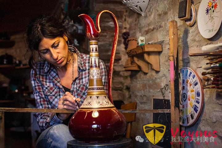 两次世界大战期间诞生的Fratte Rosa糖浆饼干是什么？