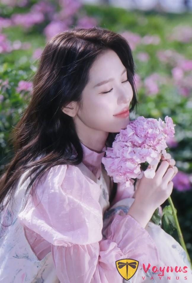 9个治愈系笑容拍照姿势,自然不做作,满屏都是溢出来的甜美感