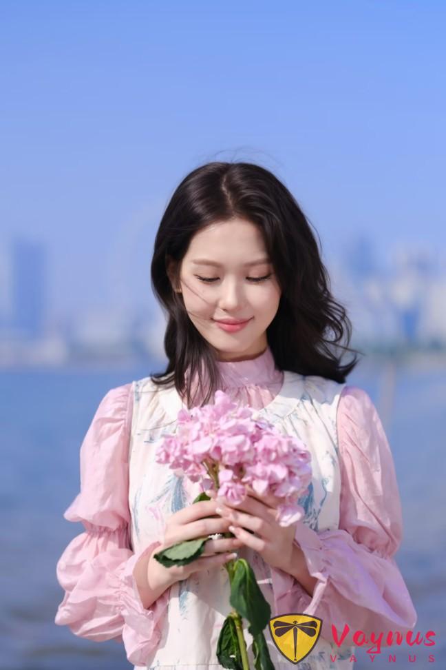 9个治愈系笑容拍照姿势,自然不做作,满屏都是溢出来的甜美感