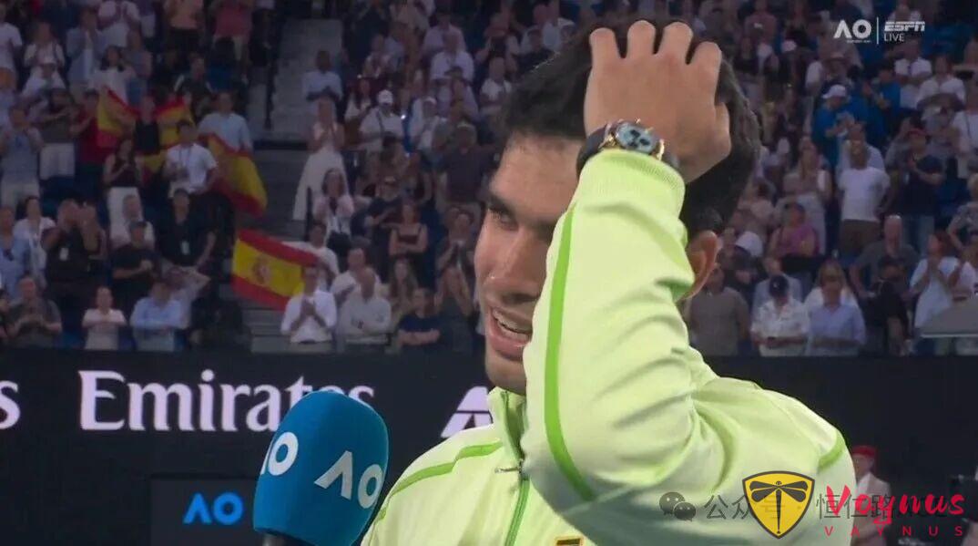 預定全滿貫?阿卡帶傷擊敗茲韋列夫,首進澳網決賽,雙方鏖戰五盤載入史冊