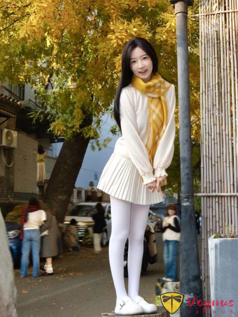 深秋百褶少女，9個拍照姿勢，甜美乖巧又減齡，軟糯清新超顯白