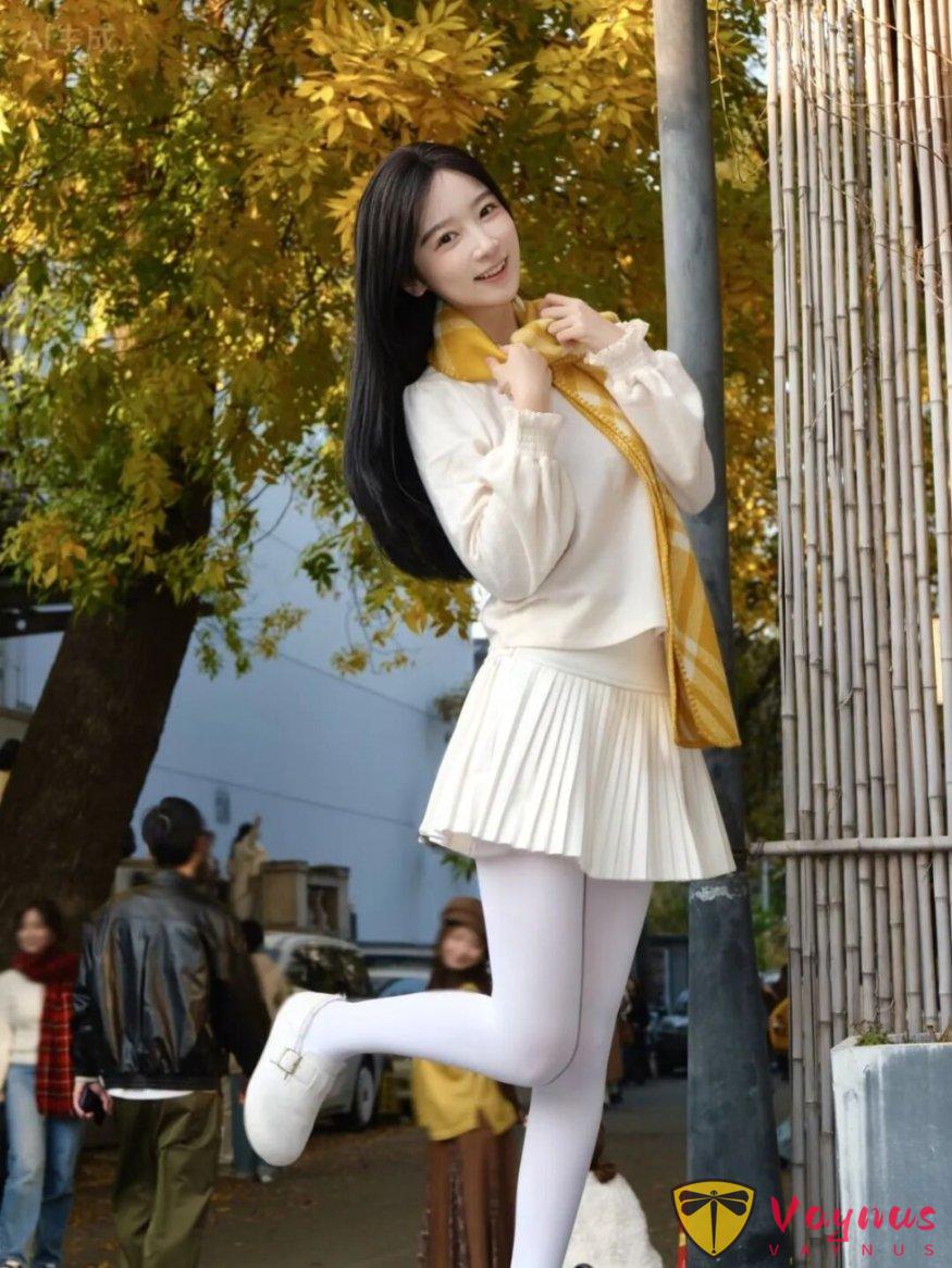 深秋百褶少女，9個拍照姿勢，甜美乖巧又減齡，軟糯清新超顯白