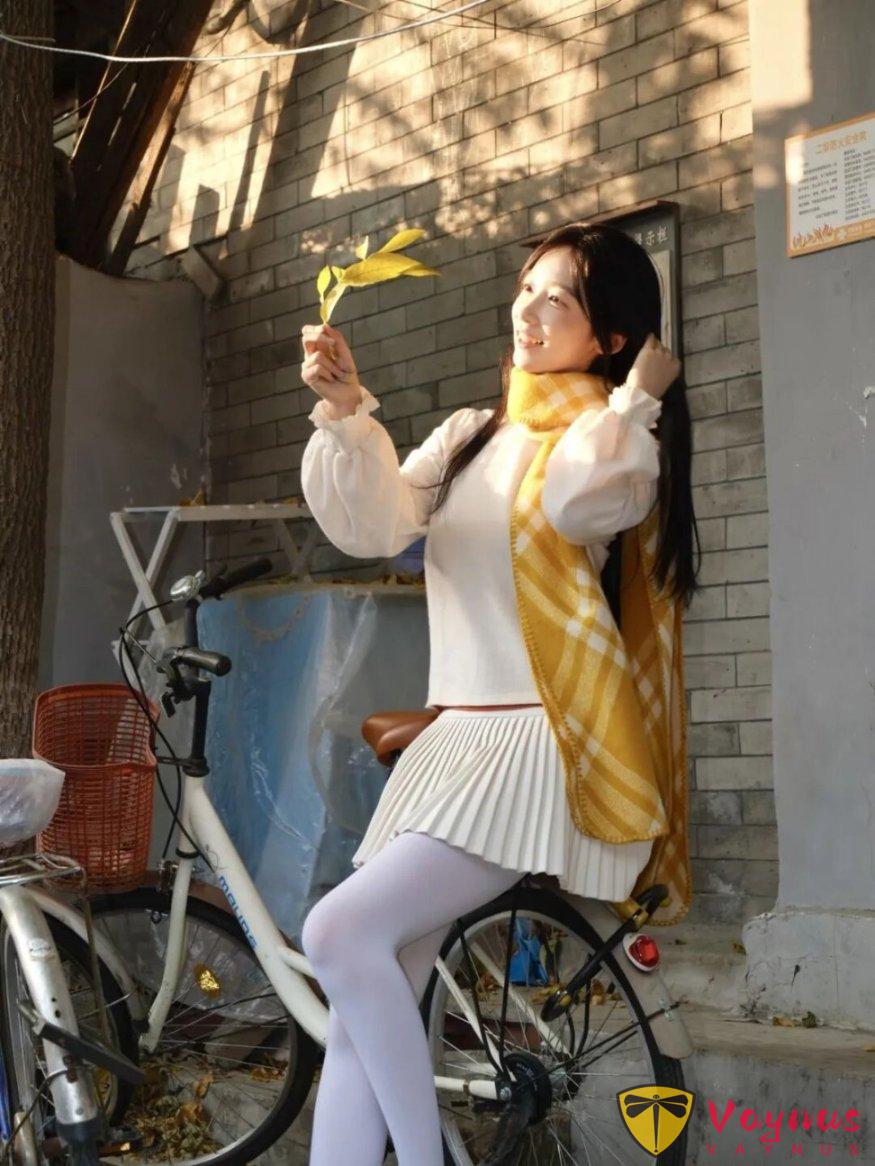 深秋百褶少女，9個拍照姿勢，甜美乖巧又減齡，軟糯清新超顯白