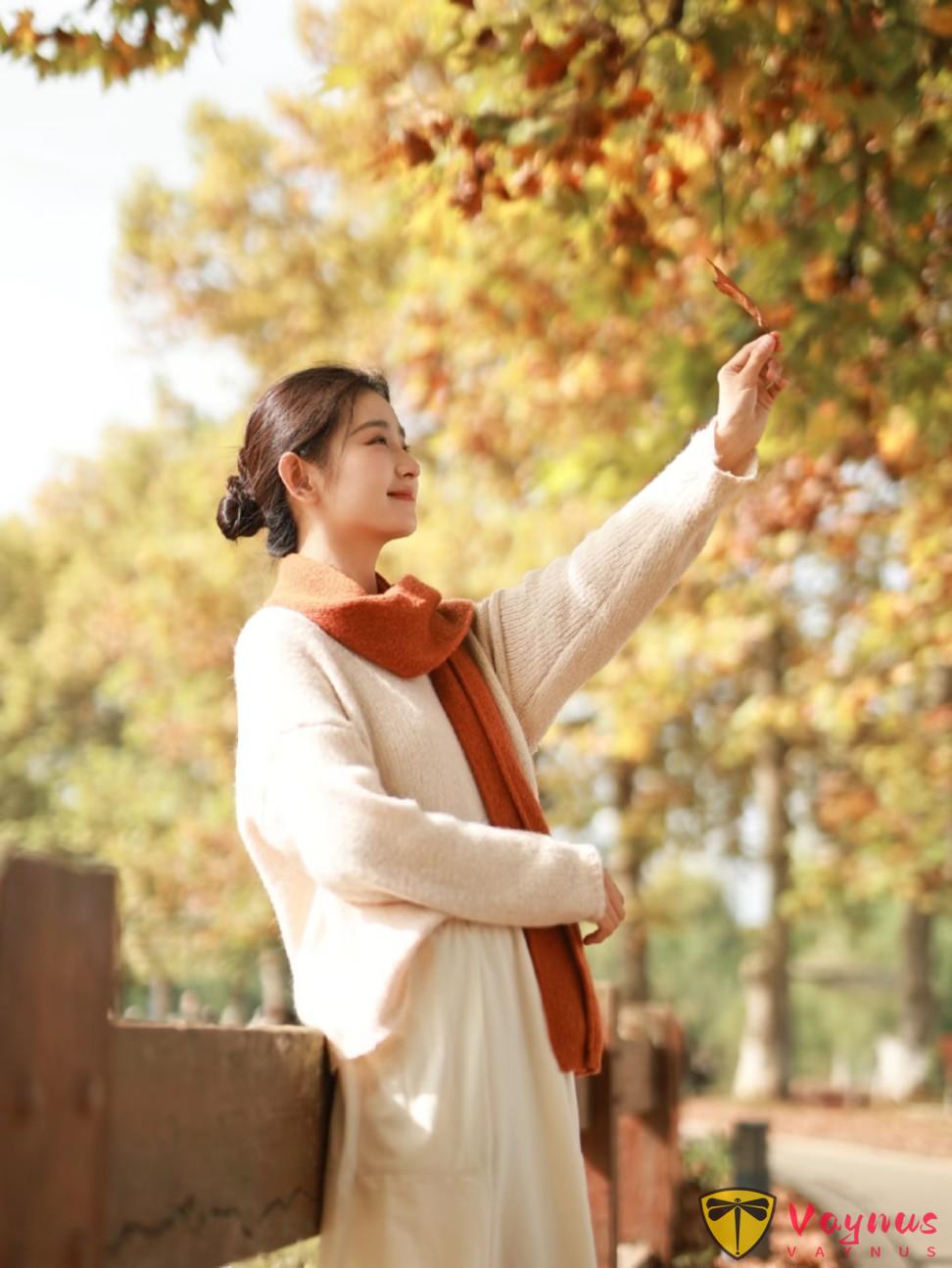 秋天限定!9个梧桐拍照姿势,浪漫唯美,独属于秋日的文艺氛围大片