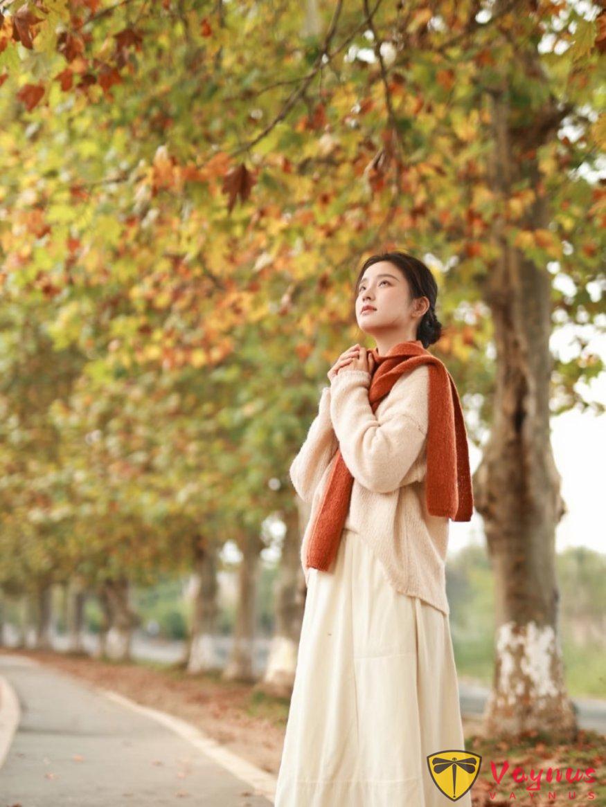 秋天限定!9个梧桐拍照姿势,浪漫唯美,独属于秋日的文艺氛围大片