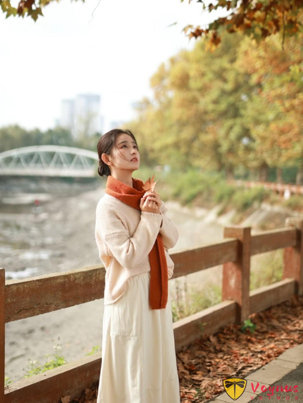 秋天限定!9个梧桐拍照姿势,浪漫唯美,独属于秋日的文艺氛围大片