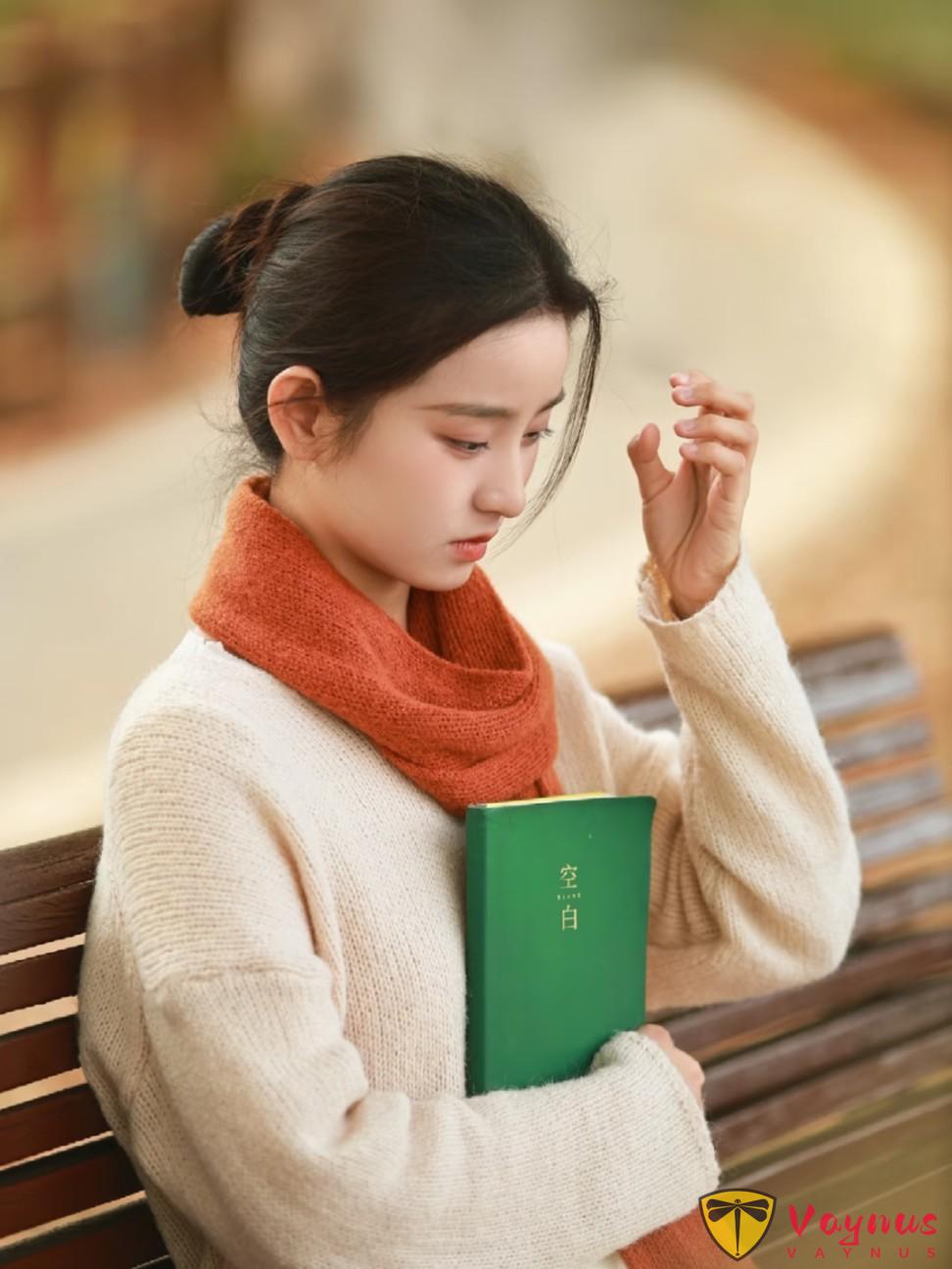 秋天限定!9个梧桐拍照姿势,浪漫唯美,独属于秋日的文艺氛围大片