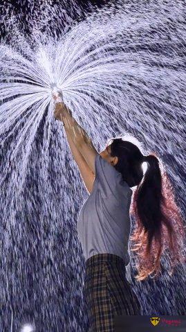 爆火的矿泉水烟花拍照,氛围感拉满丨超详细教程