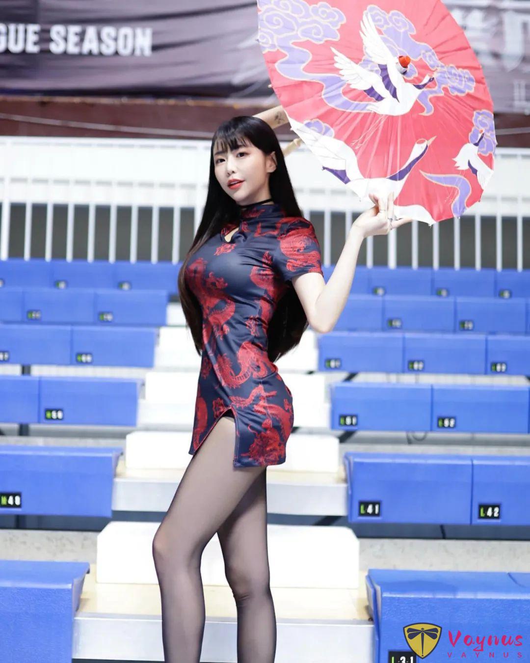 臺灣啦啦隊女神！凹凸有致，又白又嫩，大長腿真的太絕了