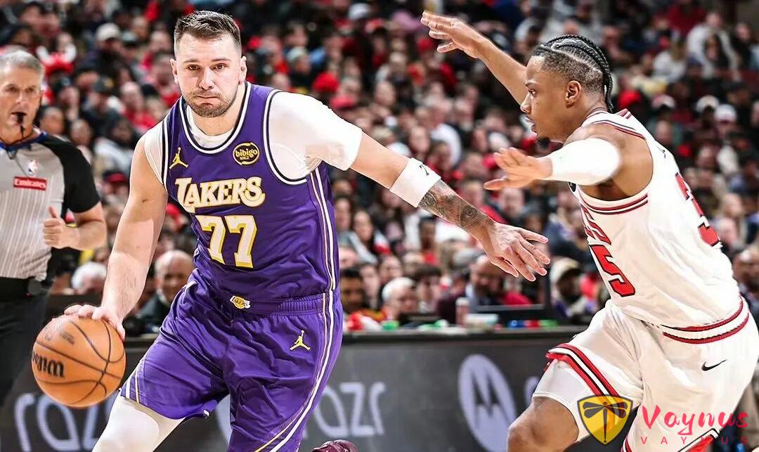 雙星閃耀終結公牛4連勝！詹姆斯半場20分，東契奇轟46+11率湖人復仇成功！