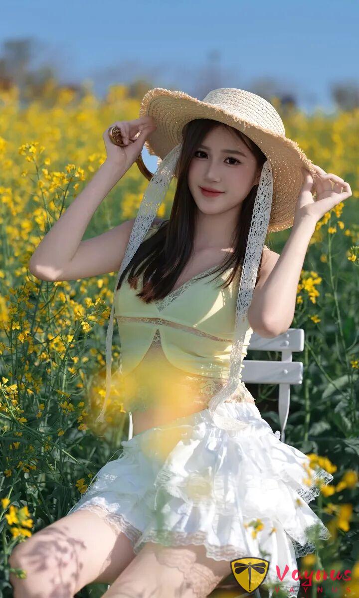 油菜花氛围感拍照，9个动作教你拍出电影级少女感，美到心坎里