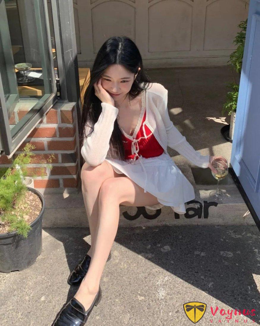 法式紅色吊帶的穿搭靈感