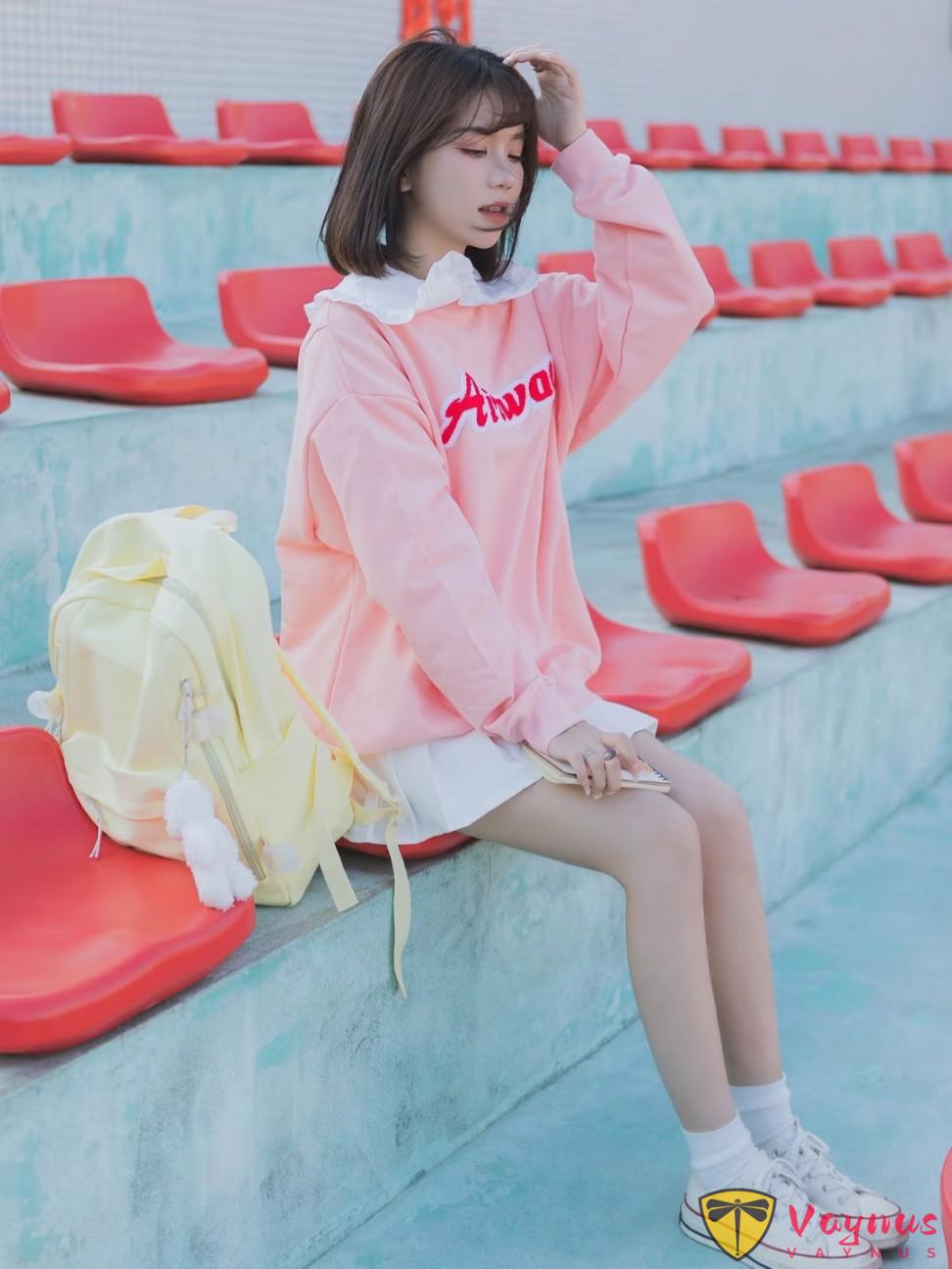 学院风怎么拍出高级感？9个姿势，轻松拍出温柔又干净的少女气息
