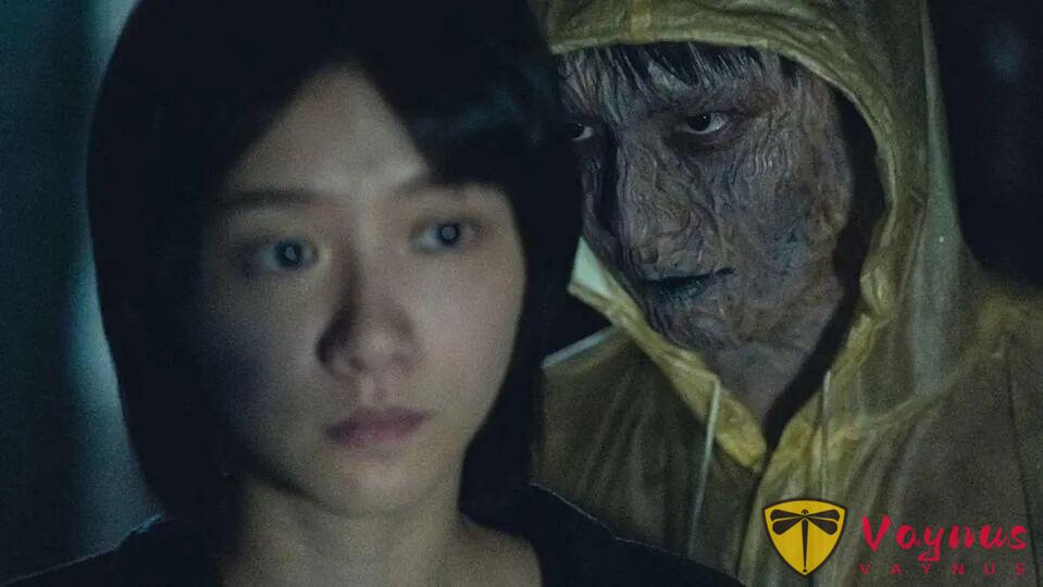 又一尺度猛片《山忌 黄衣小飞侠》!台片太敢拍,大学生登山迷路,偶遇小黄人重燃“希望”!