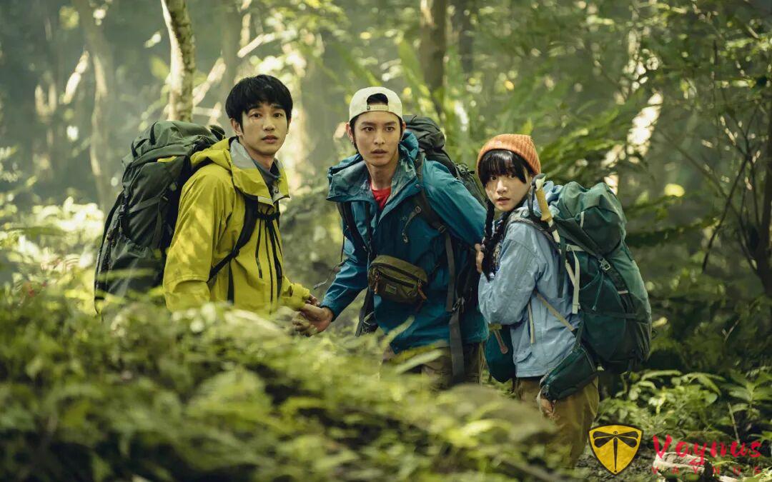 又一尺度猛片《山忌 黄衣小飞侠》!台片太敢拍,大学生登山迷路,偶遇小黄人重燃“希望”!