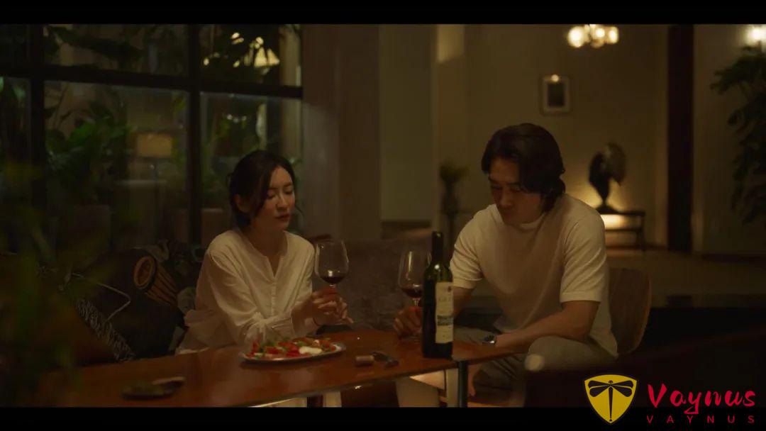 因为大尺度出圈的韩国翻拍电影《隐藏的面孔/黑暗面(韩国版)/破.镜.欲》，看得人脸红心跳！！！