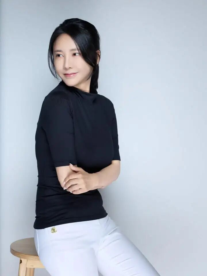 韩国女演员金世仁遭前东家威胁,不交往就删掉全部戏份