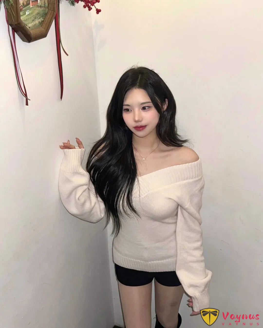韩国极品女神！又白又嫩，凹凸有致，完美身材太绝了