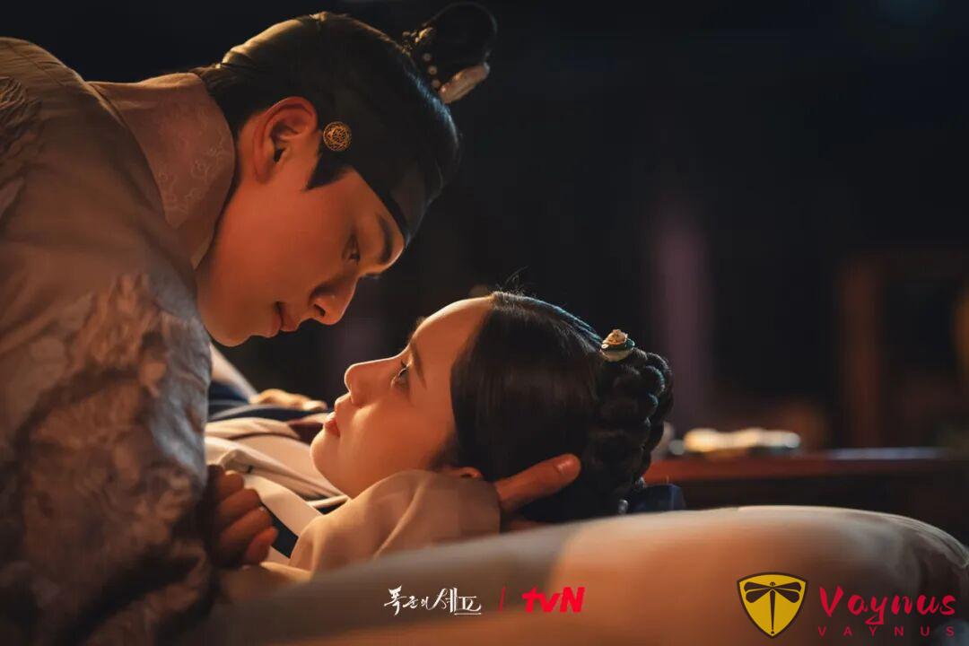 一部越看越上頭的愛情穿越美食韓劇《暴君的廚師》，上線後全球大爆！