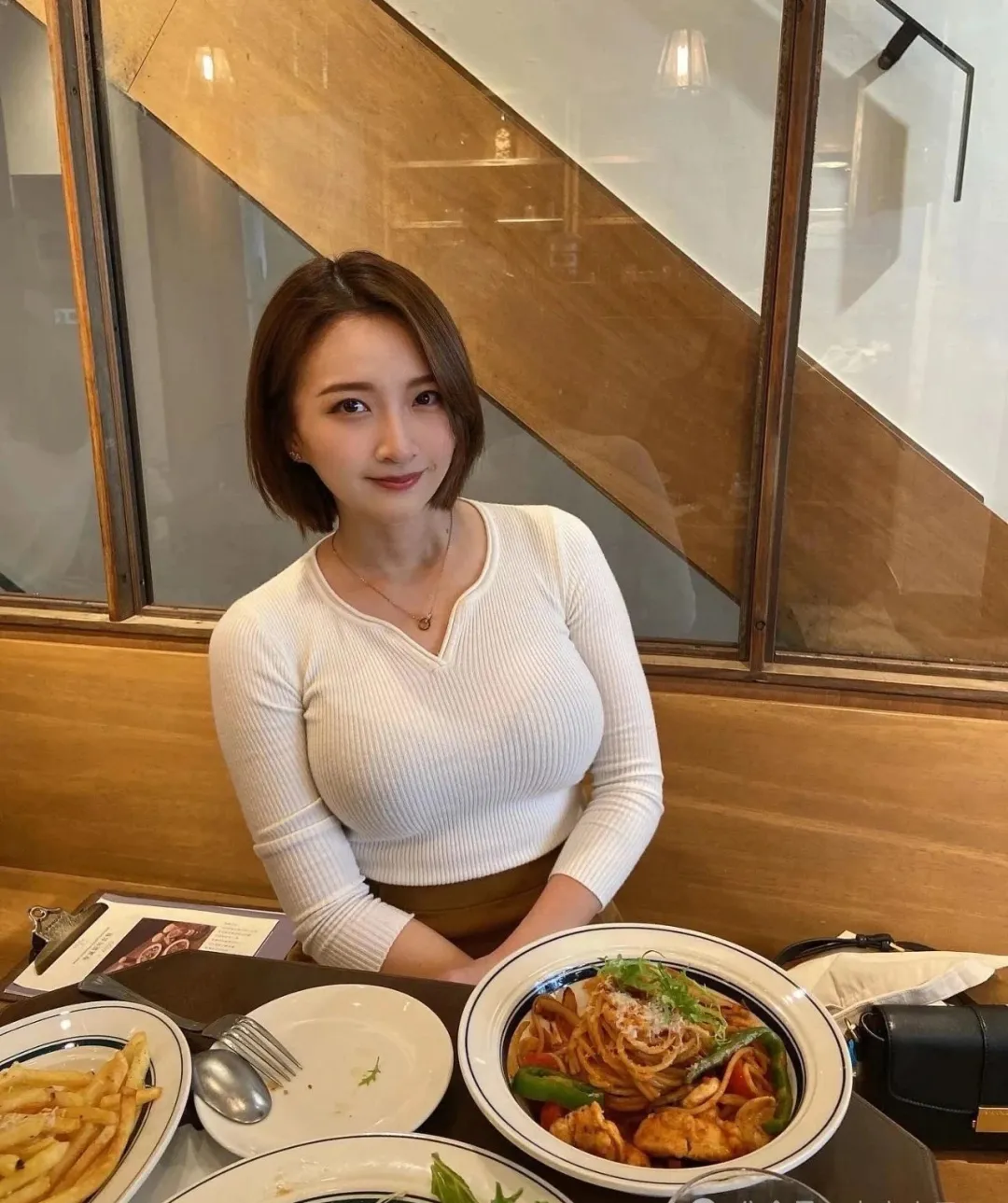 韩国顶级少妇！成熟御姐风，风韵犹存，老A8真的太绝了