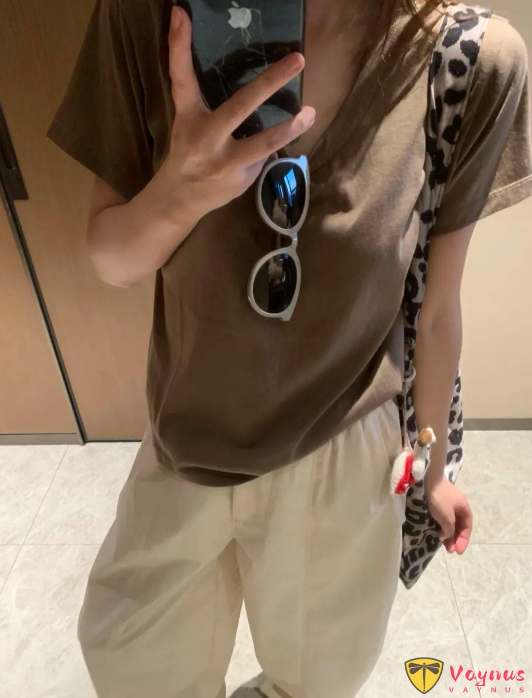 咖色T恤怎麼搭