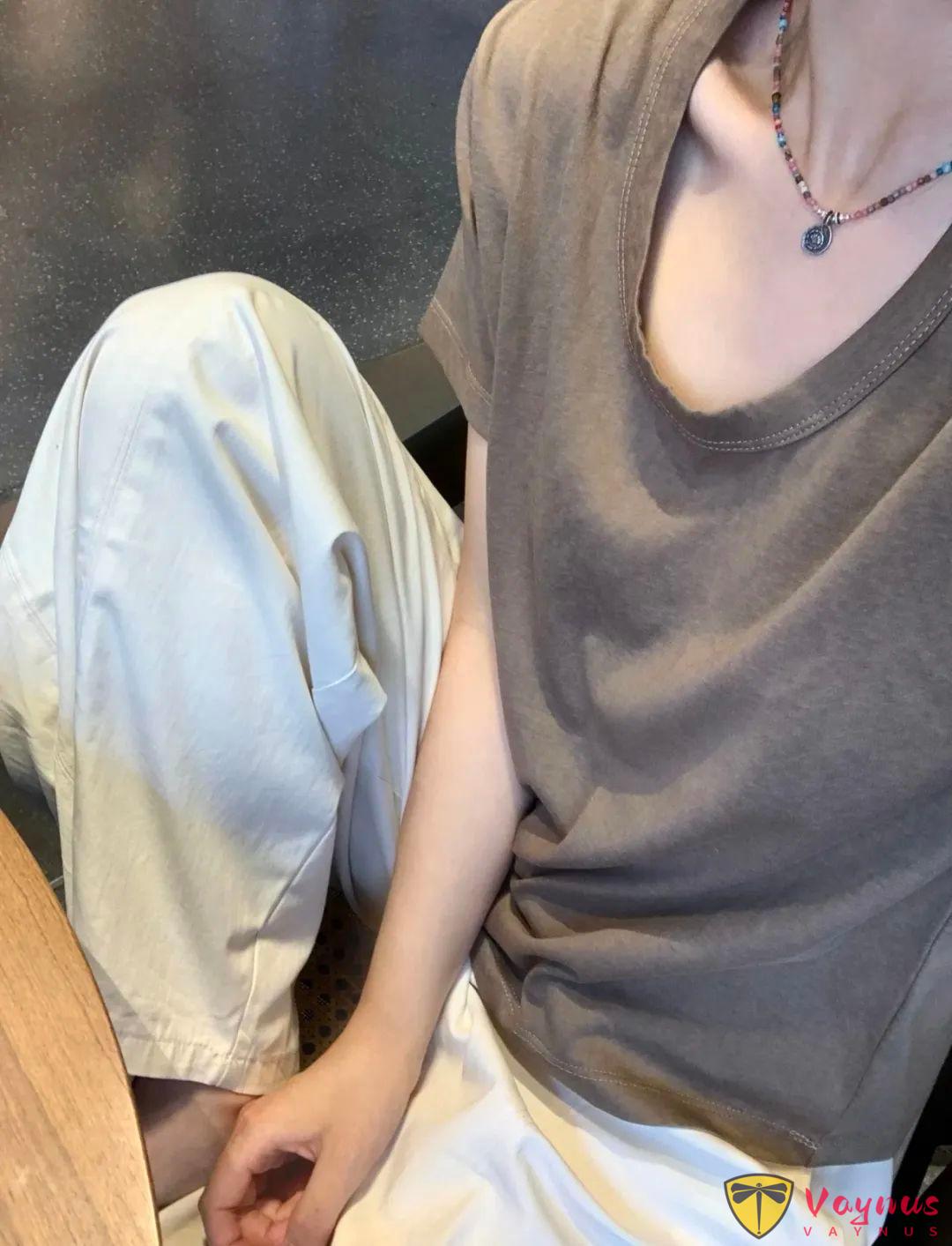 咖色T恤怎麼搭