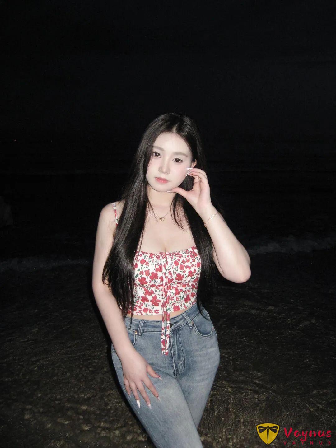 海邊拍照姿勢大揭秘，輕鬆拍出氛圍感美人