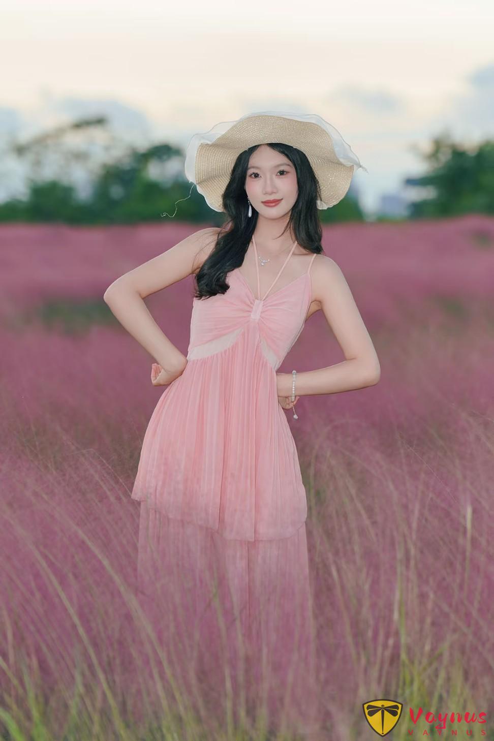 秋天限定的粉色海洋,9個粉黛草拍照姿勢,簡直太美了,氛圍拉滿