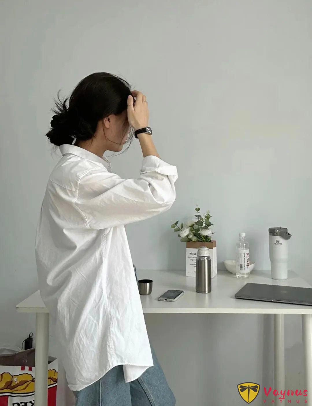 白衬衫的早秋穿搭