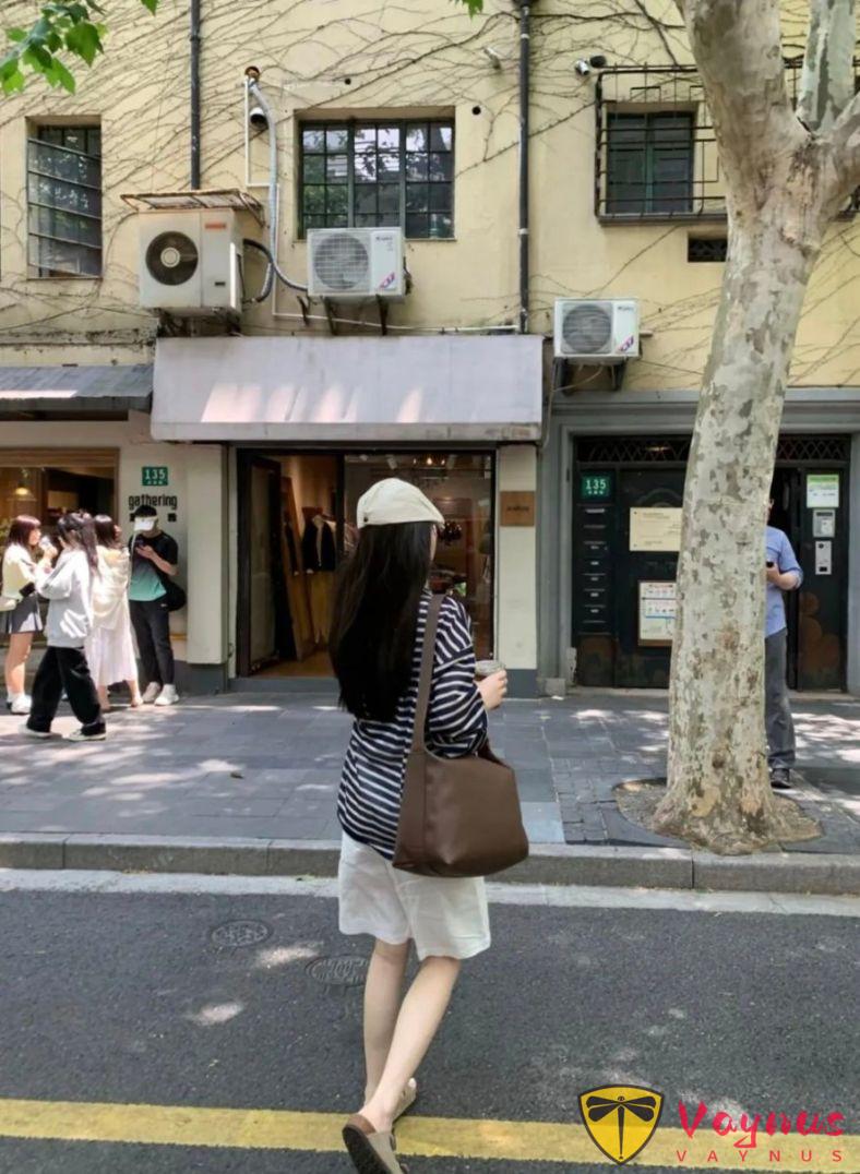 条纹防晒的搭配灵感